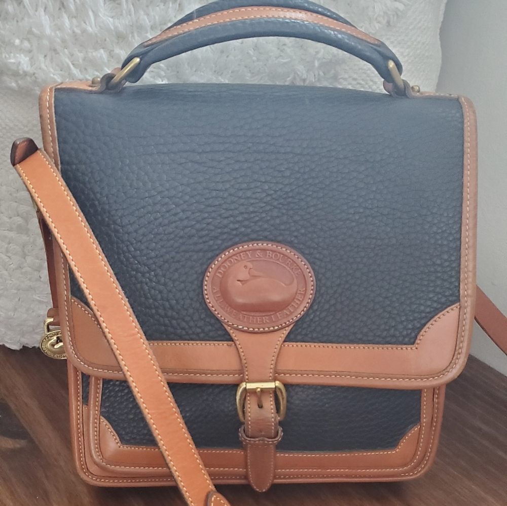 Dooney & Bourke navy crossbody